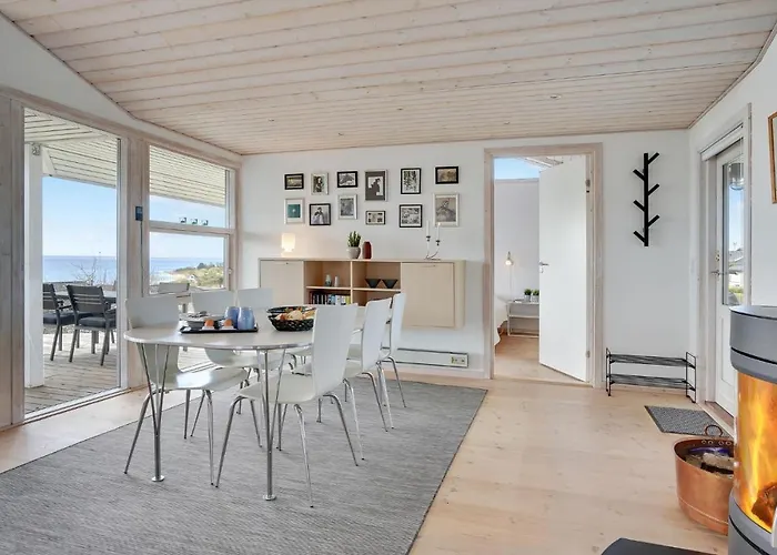 Vakantiehuis 3 Bedroom In *